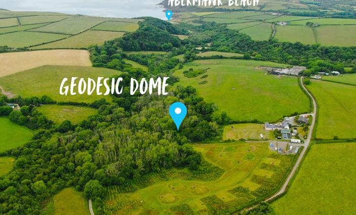 20-min walk to Abermawr beach